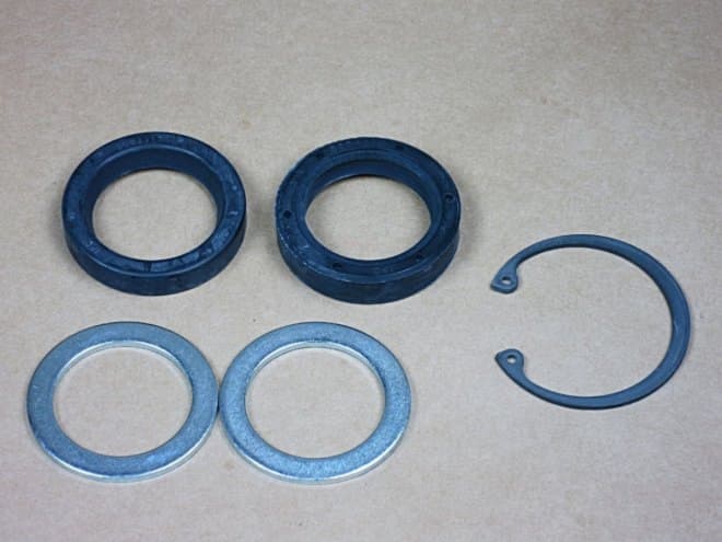 Styrväxel pitmanaxeltätning