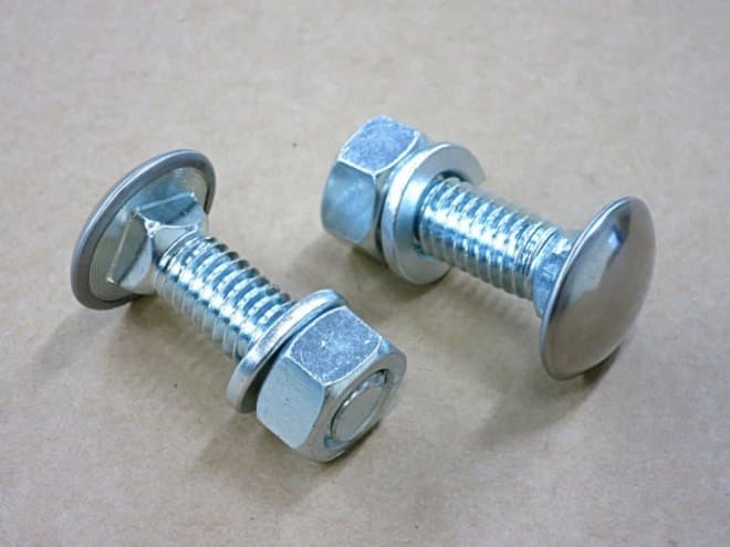 Bultsats stötfångare