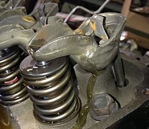 Stänkskydd oljetråg motor