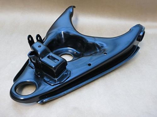 Kontrollarm och kulledsenhet fjädring