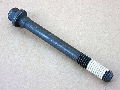 Cylinderhuvudbult motor