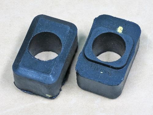 Fjäderbensstångsbussningssats