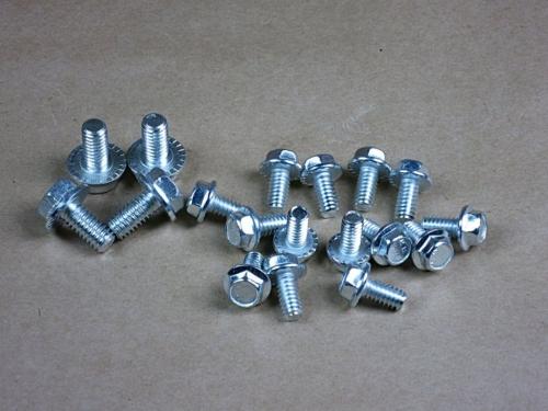 Bultsats oljetråg motor