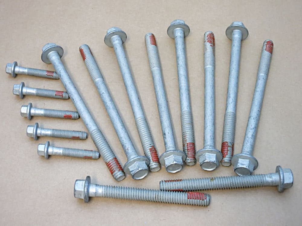 Topplocksbult sats-3